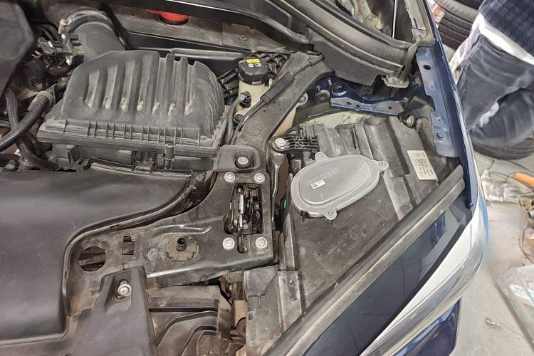 Used BMW X1 2021 sDrive20Li Fashion Model Engine Bay Left