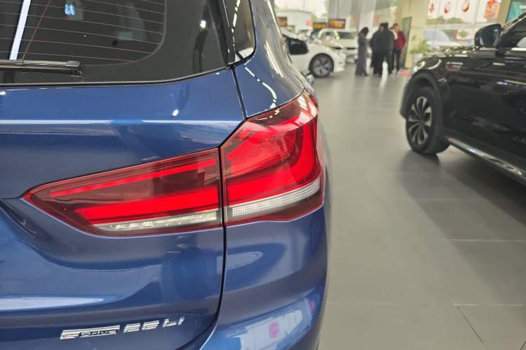 Used BMW X1 2021 Restyled sDrive25Li Leading Edition Exterior 3