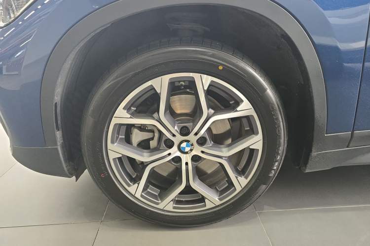 Used BMW X1 2021 Restyled sDrive25Li Leading Edition Exterior 4