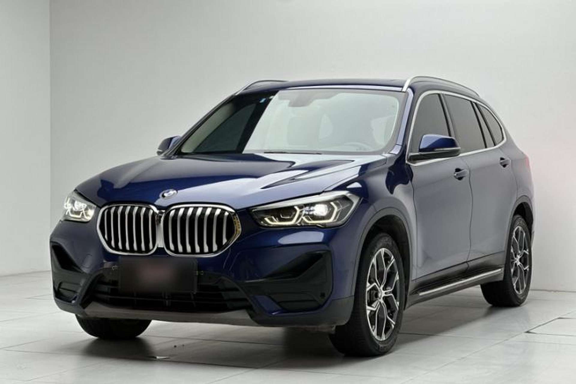 Used BMW X1 2021 Restyled sDrive25Li Leading Edition Front Left 45 Deg