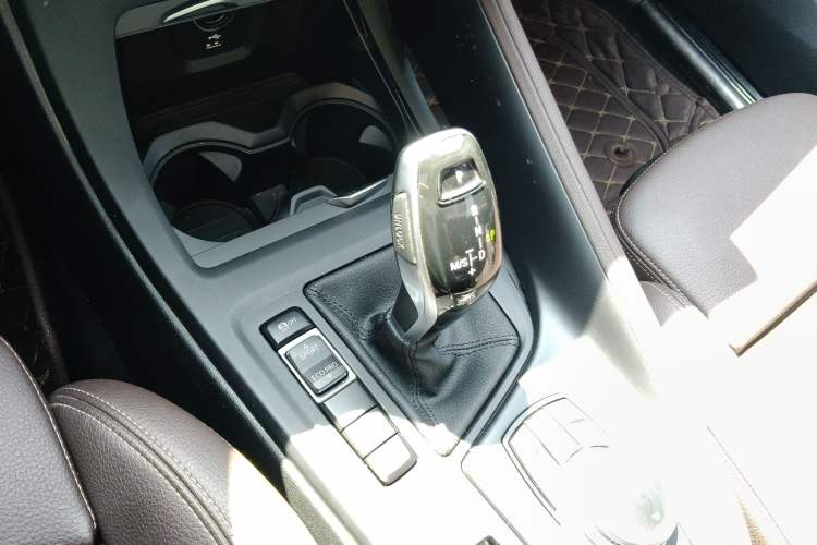 Used BMW X1 2021 sDrive25Li Leading Model Gear Lever