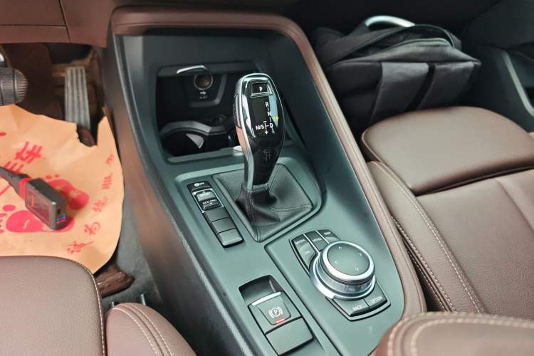 Used BMW X1 2021 Restyled sDrive25Li Leading Edition Gear Lever