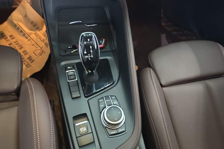 Used BMW X1 2021 Restyled sDrive25Li Leading Edition Gear Lever