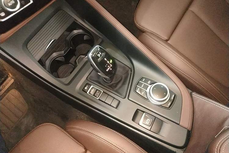 Used BMW X1 2021 sDrive25Li Leading Model Gear Lever