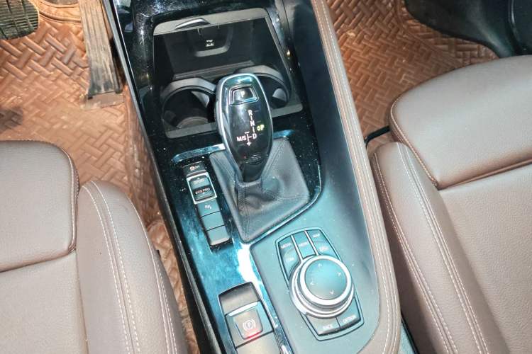 Used BMW X1 2021 sDrive20Li Premium Edition Gear Lever