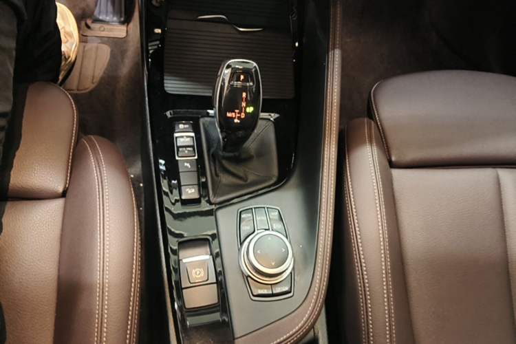 Used BMW X1 2021 xDrive25Li Luxury Model Gear Lever