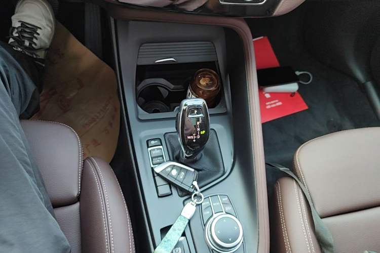 Used BMW X1 2021 sDrive25Li Leading Model Gear Lever