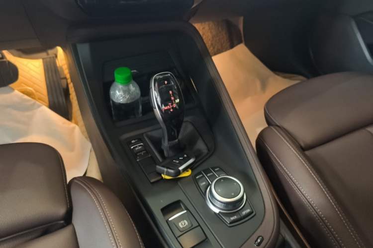 Used BMW X1 2021 sDrive25Li Leading Model Gear Lever