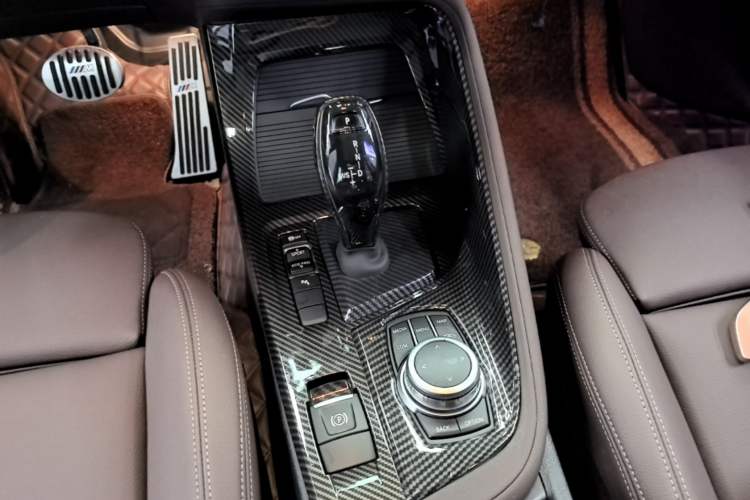 Used BMW X1 2021 Restyled sDrive25Li Leading Edition Gear Lever