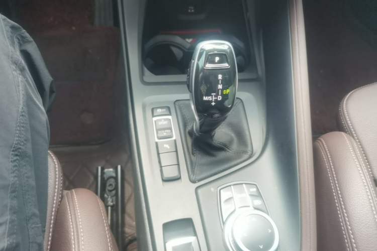 Used BMW X1 2021 Restyled sDrive25Li Leading Edition Gear Lever