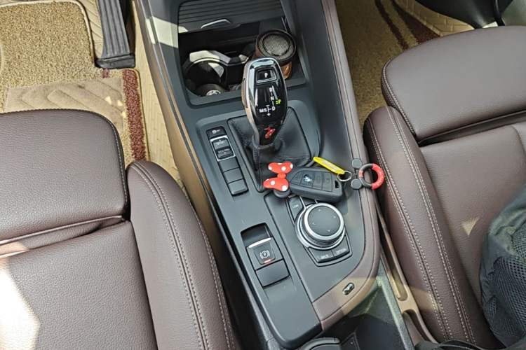 Used BMW X1 2021 sDrive25Li Leading Model Gear Lever
