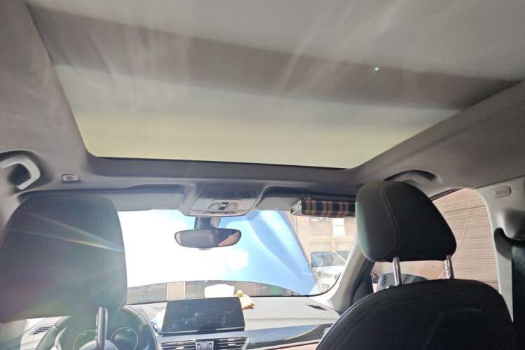 Used BMW X1 2021 Restyled sDrive25Li Leading Edition Headliner
