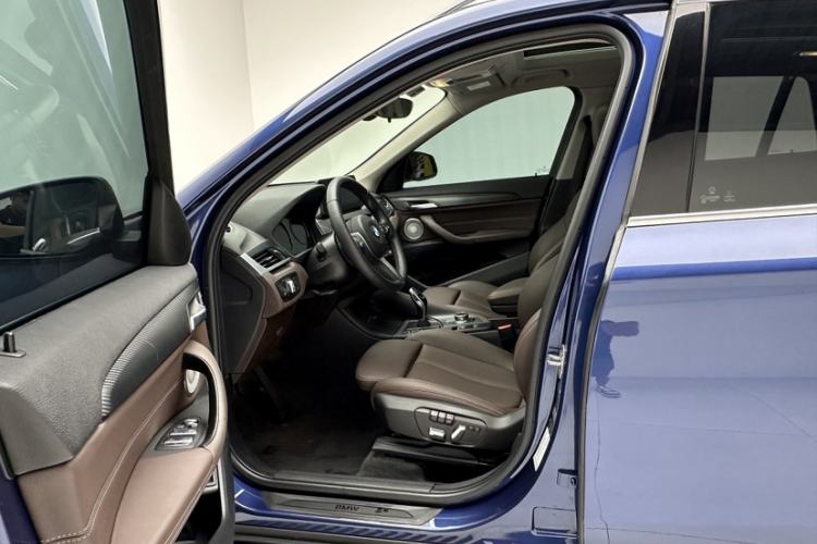Used BMW X1 2021 Restyled sDrive25Li Leading Edition Interior 2