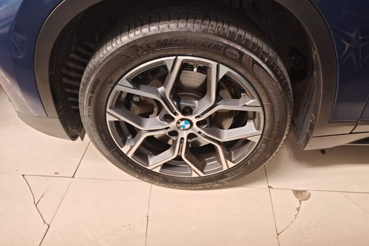 Used BMW X1 2021 Restyled sDrive25Li Leading Edition Left Front Wheel Hub