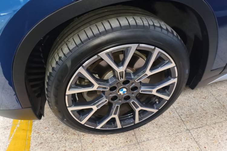 Used BMW X1 2021 xDrive25Li Luxury Model Left Front Wheel Hub