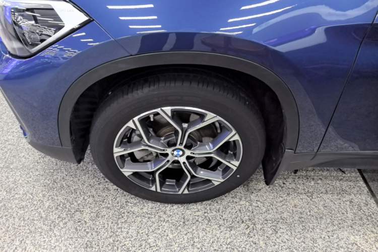 Used BMW X1 2021 Restyled sDrive25Li Leading Edition Left Front Wheel Hub