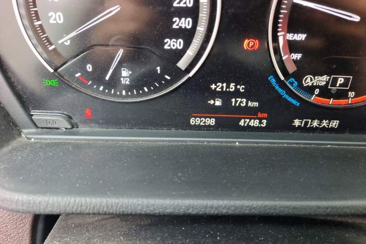 Used BMW X1 2021 sDrive25Li Leading Model Odometer Close Up