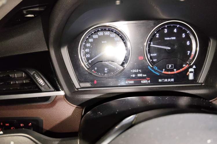 Used BMW X1 2021 sDrive20Li Fashion Model Odometer Close Up