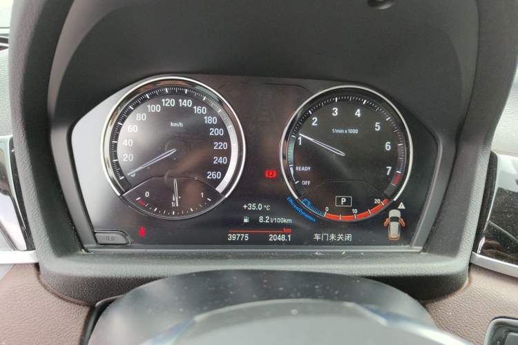 Used BMW X1 2021 sDrive20Li Fashion Model Odometer Close Up