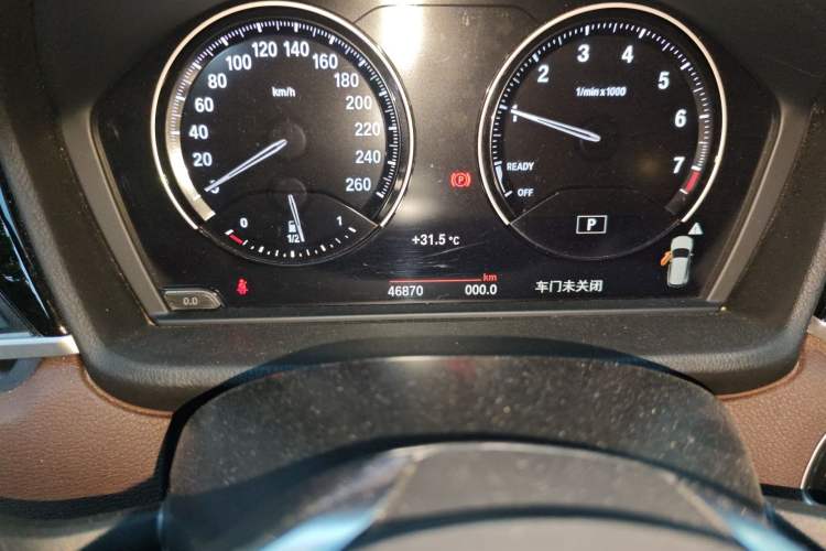 Used BMW X1 2021 sDrive20Li Fashion Model Odometer Close Up
