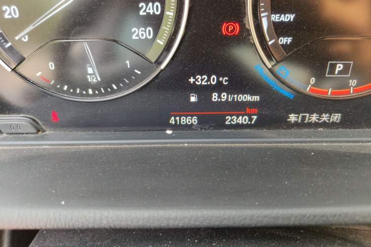 Used BMW X1 2021 sDrive20Li Fashion Model Odometer Close Up
