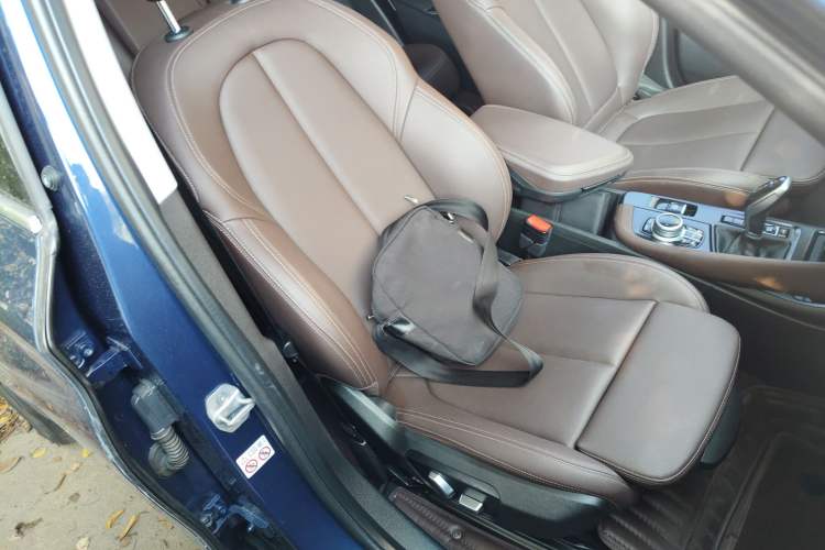 Used BMW X1 2021 sDrive25Li Leading Model Right Front Seat