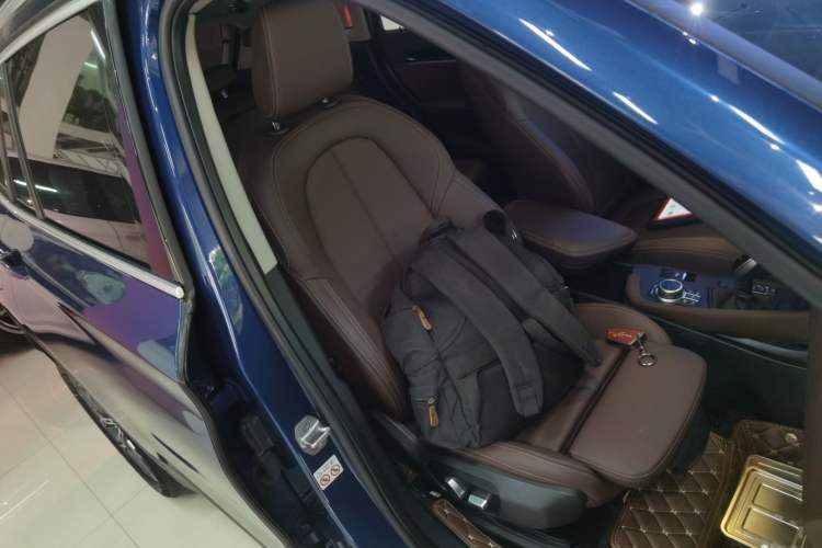 Used BMW X1 2021 sDrive25Li Leading Model Right Front Seat