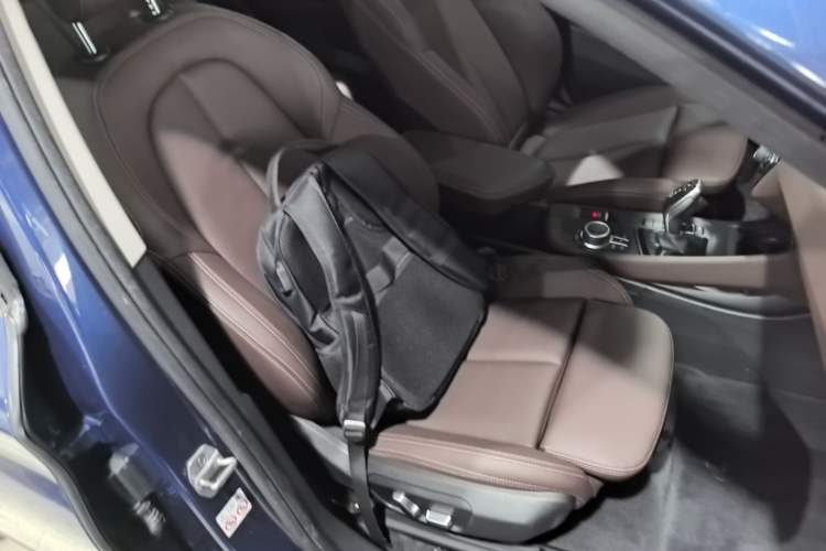 Used BMW X1 2021 sDrive25Li Leading Model Right Front Seat
