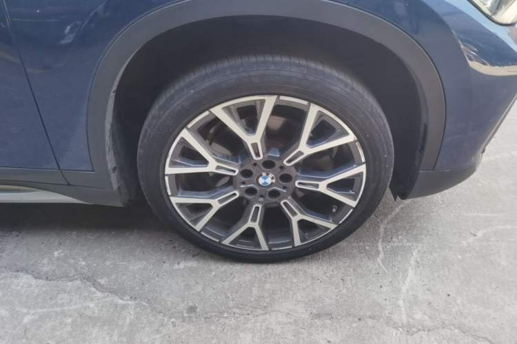 Used BMW X1 2021 xDrive25Li Luxury Model Right Front Wheel Hub