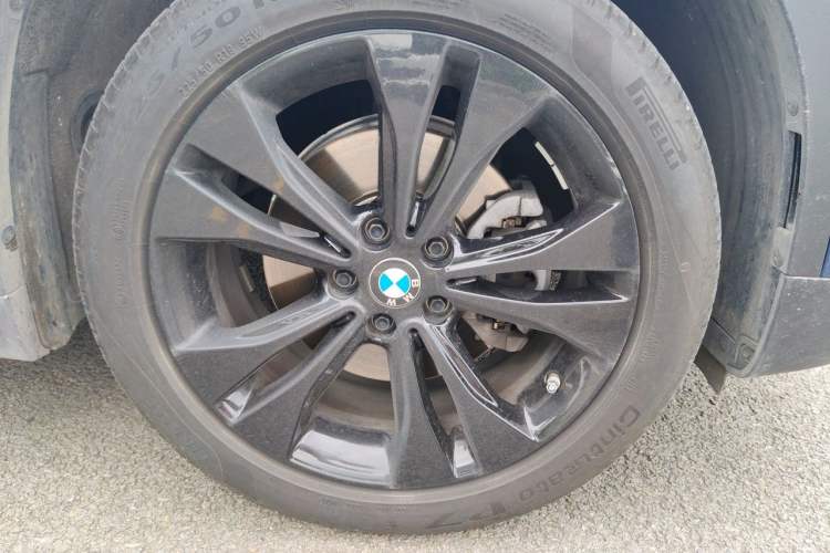 Used BMW X1 2021 sDrive20Li Fashion Model Right Front Wheel Hub