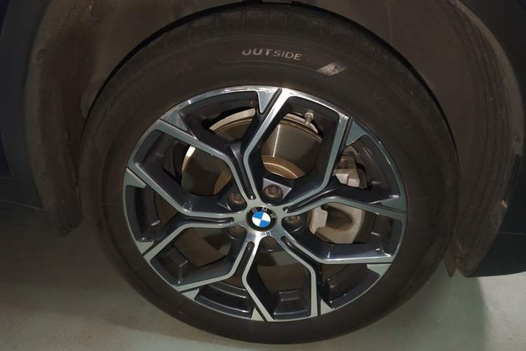 Used BMW X1 2021 sDrive25Li Leading Model Right Front Wheel Hub