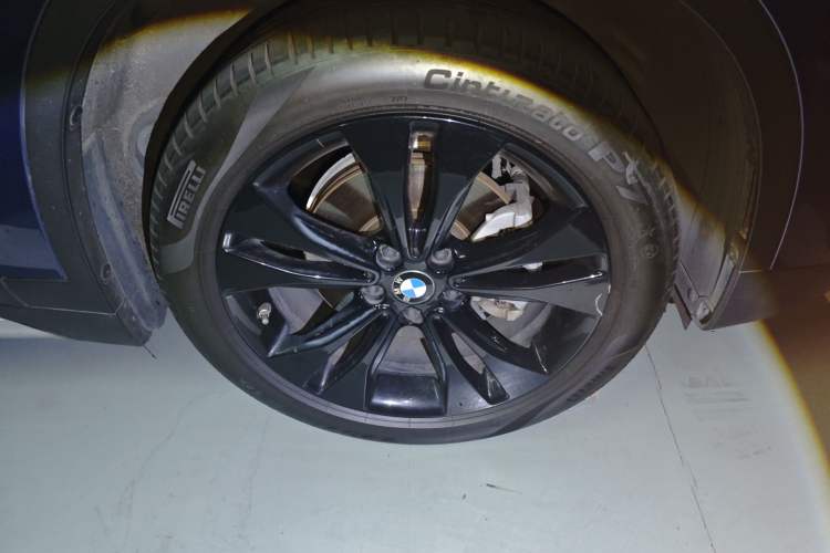 Used BMW X1 2021 sDrive20Li Fashion Model Right Front Wheel Hub