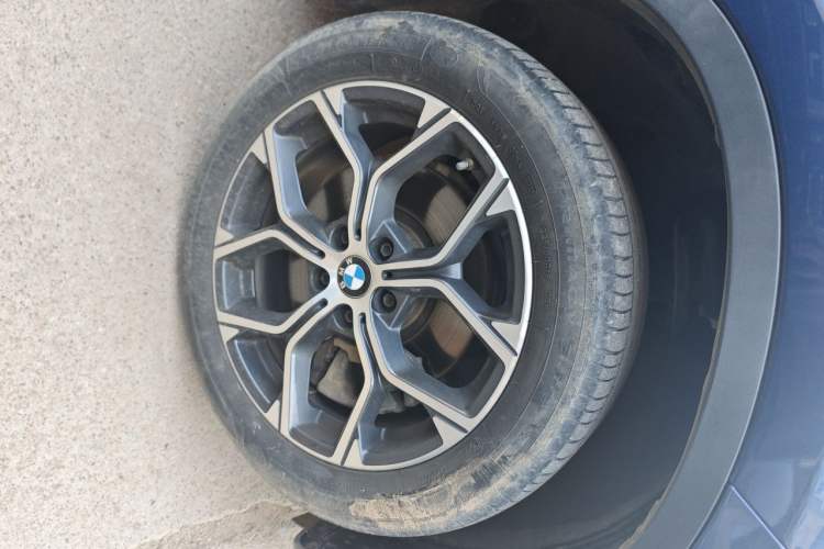 Used BMW X1 2021 Restyled sDrive25Li Leading Edition Right Front Wheel Hub
