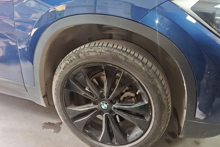 Used BMW X1 2021 sDrive20Li Fashion Model Right Front Wheel Hub