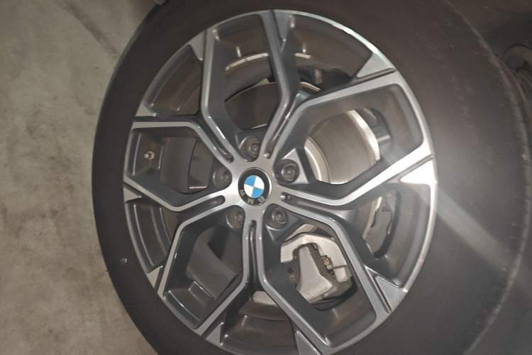 Used BMW X1 2021 sDrive25Li Leading Model Right Front Wheel Hub