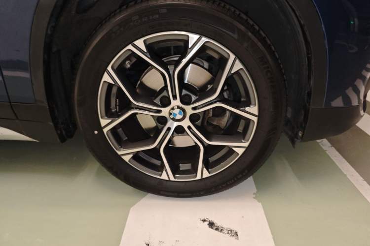 Used BMW X1 2021 sDrive20Li Premium Edition Right Front Wheel Hub