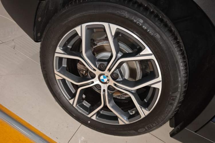 Used BMW X1 2021 Restyled sDrive25Li Leading Edition Right Rear Wheel Hub