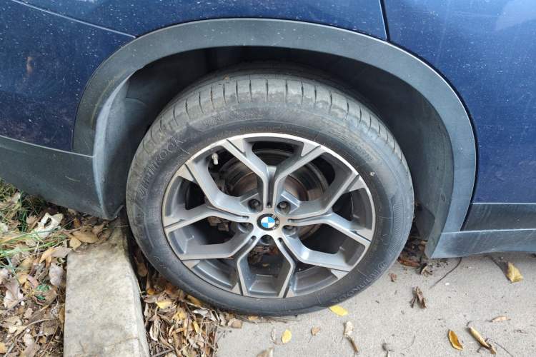 Used BMW X1 2021 sDrive25Li Leading Model Right Rear Wheel Hub