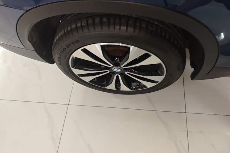 Used BMW X1 2021 Restyled sDrive20Li Fashion Version Right Rear Wheel Hub