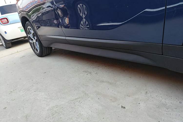 Used BMW X1 2021 sDrive25Li Leading Model Right Side Sill