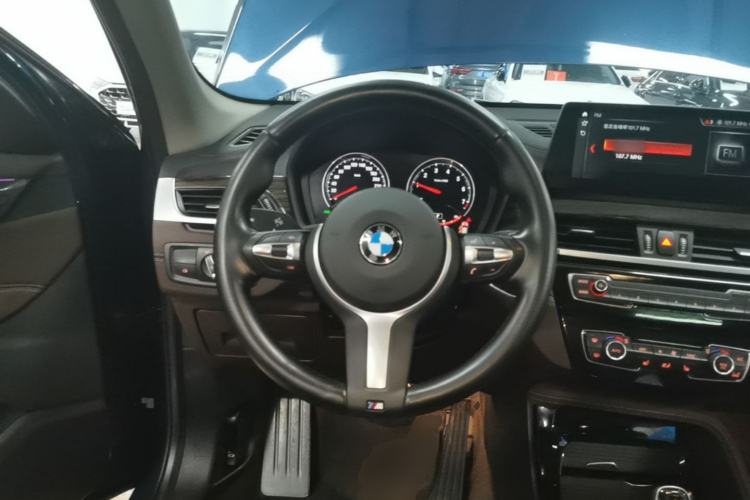 Used BMW X1 2021 xDrive25Li Luxury Model Steering Wheel