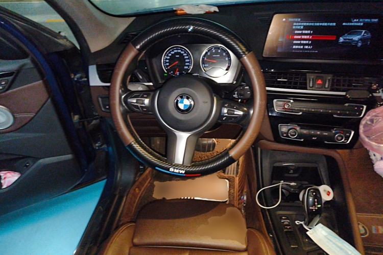 Used BMW X1 2021 sDrive25Li Leading Model Steering Wheel