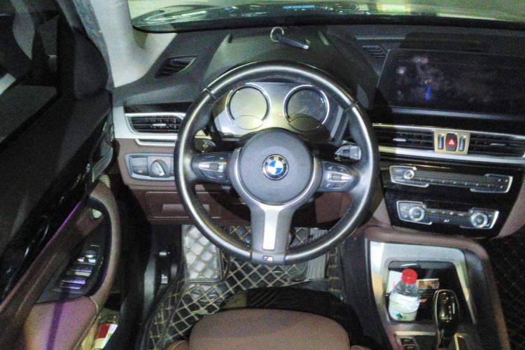 Used BMW X1 2021 sDrive25Li Leading Model Steering Wheel
