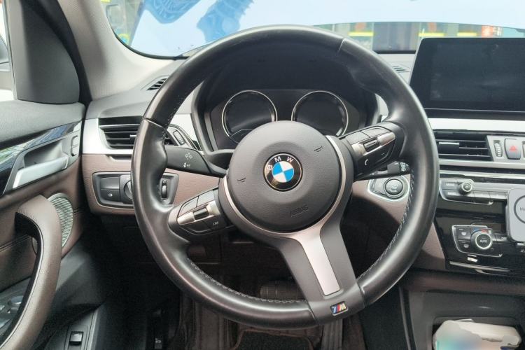 Used BMW X1 2021 sDrive25Li Leading Model Steering Wheel