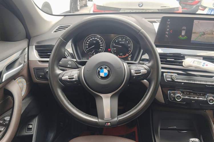 Used BMW X1 2021 sDrive25Li Leading Model Steering Wheel