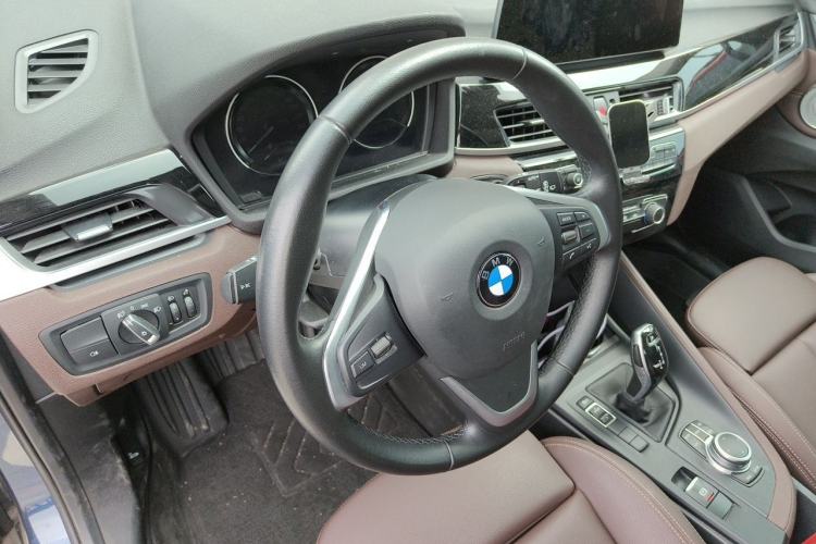 Used BMW X1 2021 sDrive20Li Fashion Model Steering Wheel