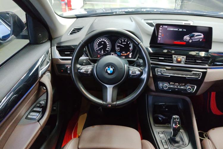 Used BMW X1 2021 sDrive25Li Leading Model Steering Wheel