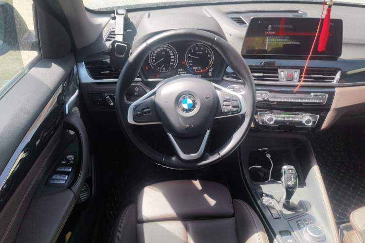 Used BMW X1 2021 sDrive20Li Fashion Model Steering Wheel