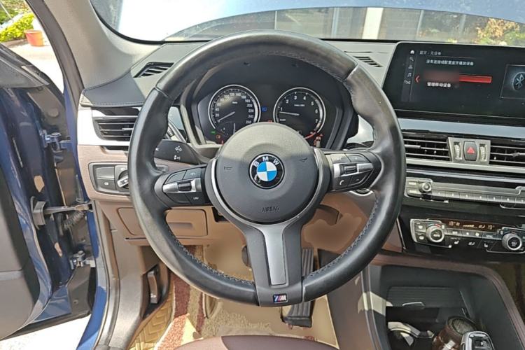 Used BMW X1 2021 sDrive25Li Leading Model Steering Wheel