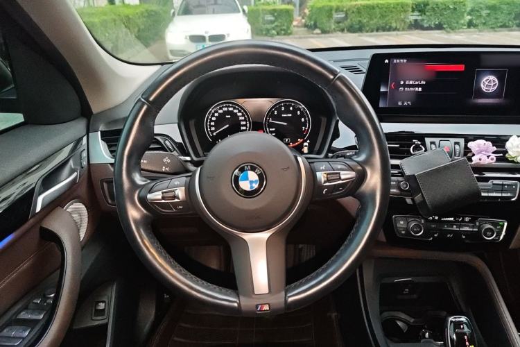 Used BMW X1 2021 Restyled sDrive25Li Leading Edition Steering Wheel